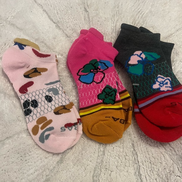 Bombas Accessories - NWOT Bombas 3 pack Floral ankle no show